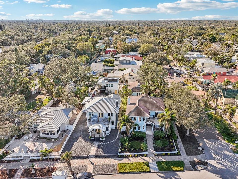 For Sale: $2,875,000 (4 beds, 3 baths, 3219 Square Feet)