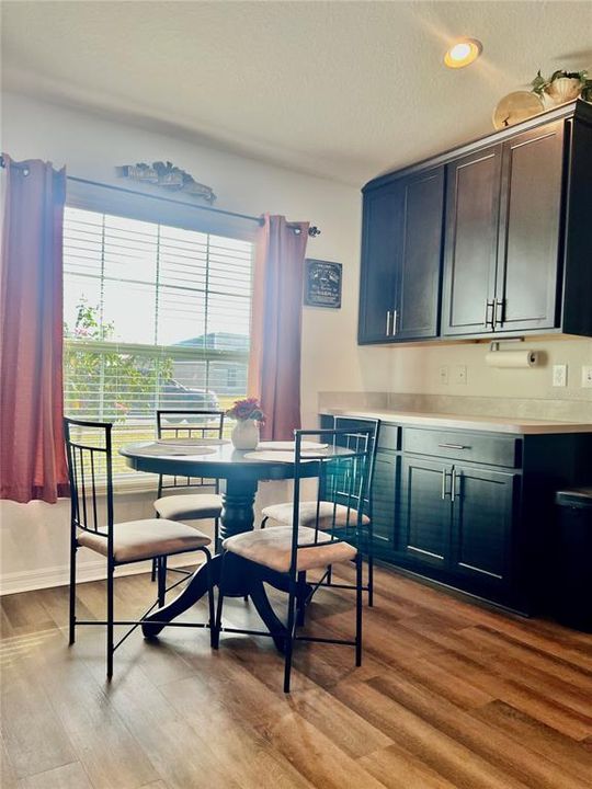 Breakfast nook area