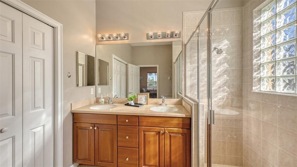 For Rent: $7,500 (3 beds, 2 baths, 1518 Square Feet)