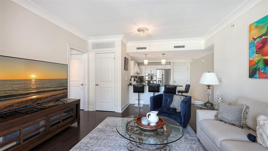 В аренду: $9,500 (2 спален, 2 ванн, 1165 Квадратных фут)