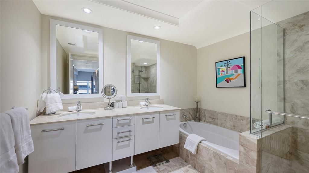 В аренду: $9,500 (2 спален, 2 ванн, 1165 Квадратных фут)