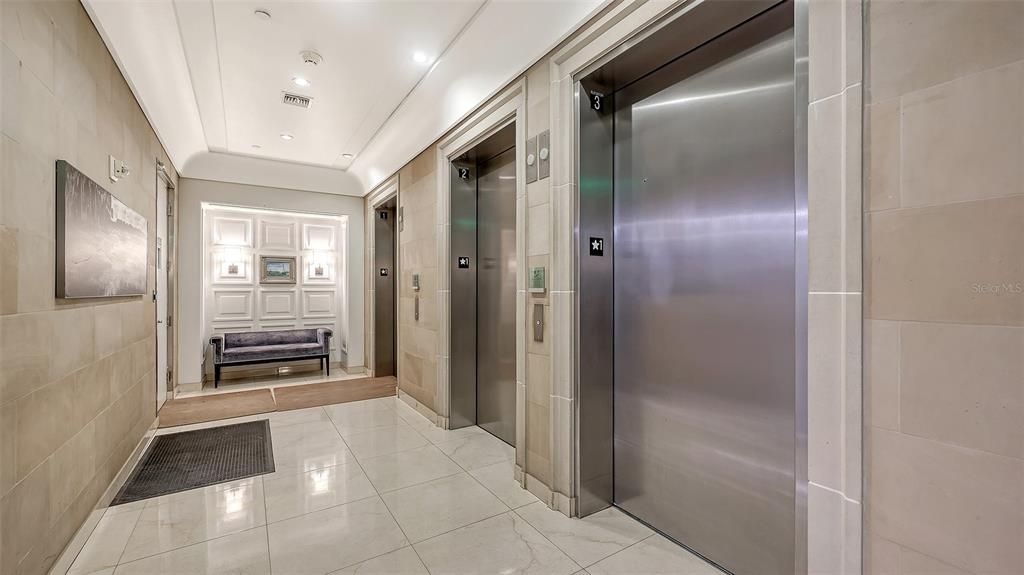 В аренду: $9,500 (2 спален, 2 ванн, 1165 Квадратных фут)