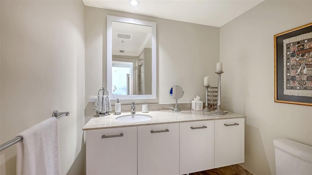 В аренду: $9,500 (2 спален, 2 ванн, 1165 Квадратных фут)