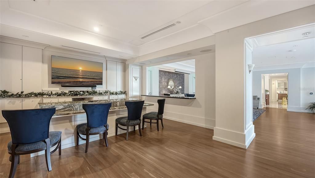 В аренду: $9,500 (2 спален, 2 ванн, 1165 Квадратных фут)