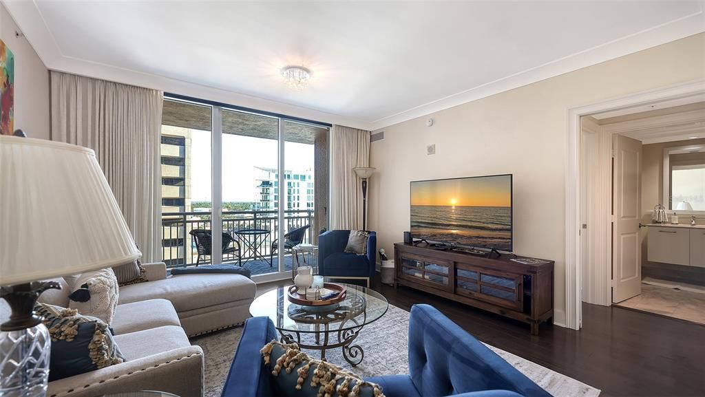 В аренду: $9,500 (2 спален, 2 ванн, 1165 Квадратных фут)