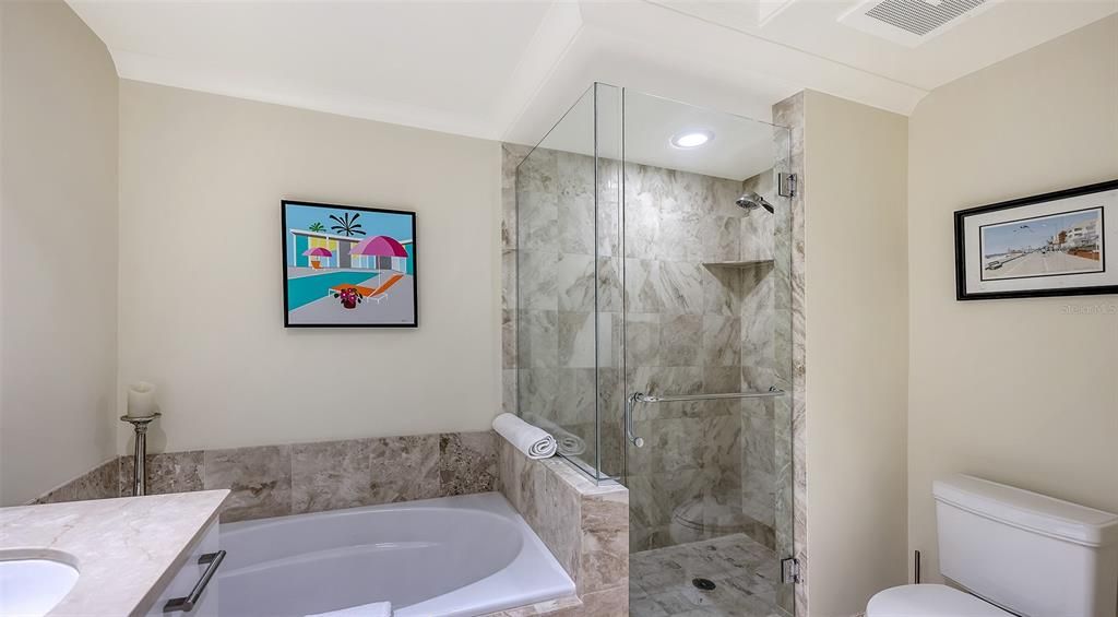 В аренду: $9,500 (2 спален, 2 ванн, 1165 Квадратных фут)