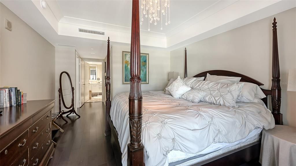 В аренду: $9,500 (2 спален, 2 ванн, 1165 Квадратных фут)