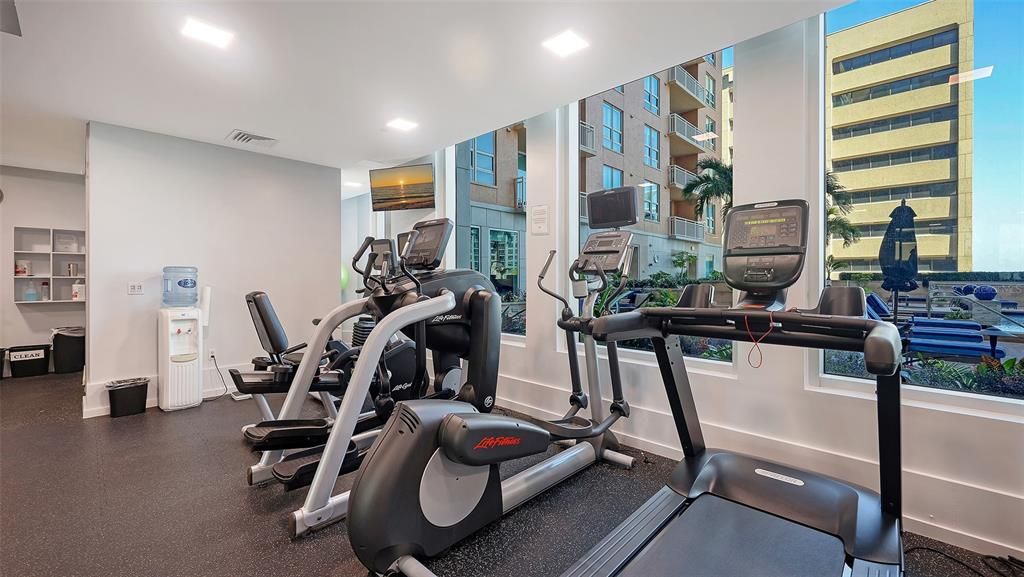 В аренду: $9,500 (2 спален, 2 ванн, 1165 Квадратных фут)