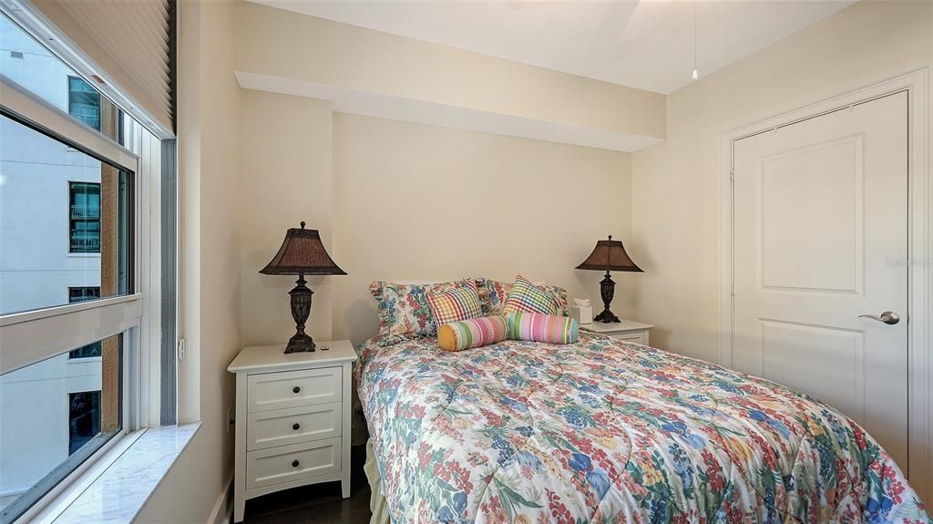 В аренду: $9,500 (2 спален, 2 ванн, 1165 Квадратных фут)