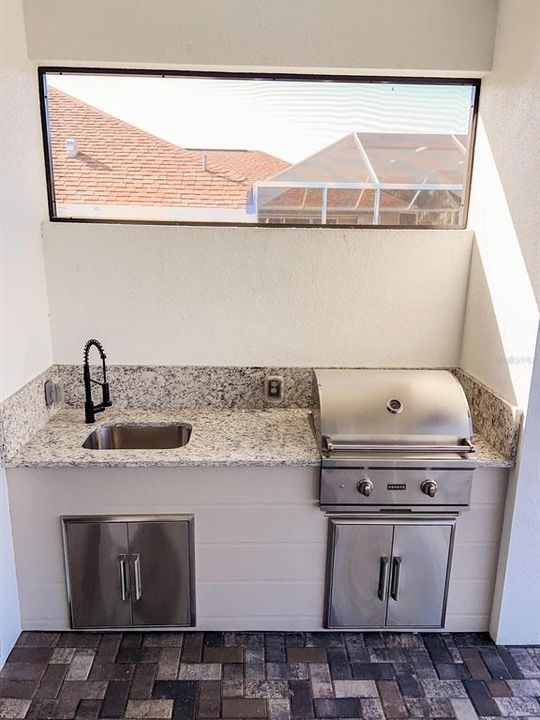 Outdoor Kitchen