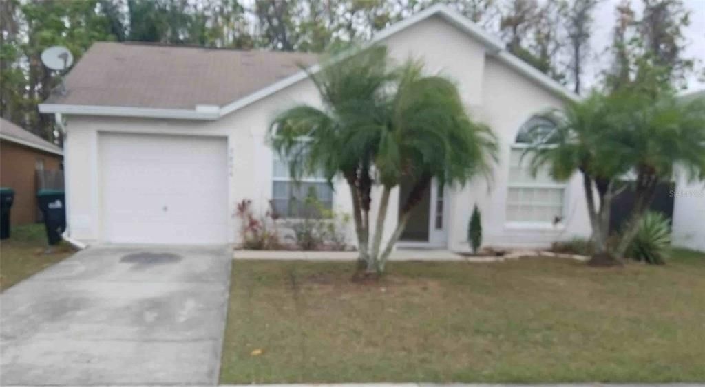 For Rent: $2,095 (3 beds, 2 baths, 1137 Square Feet)