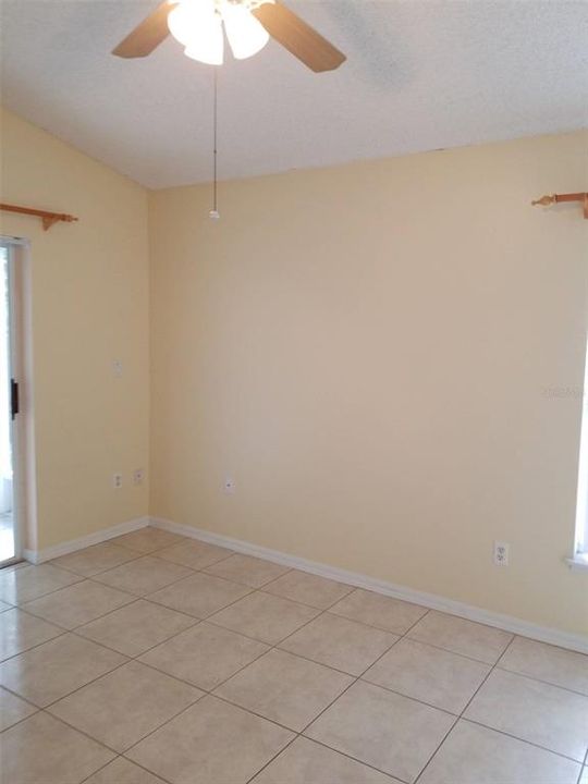 For Rent: $2,095 (3 beds, 2 baths, 1137 Square Feet)