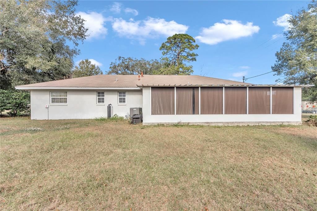 For Sale: $285,000 (4 beds, 2 baths, 1412 Square Feet)