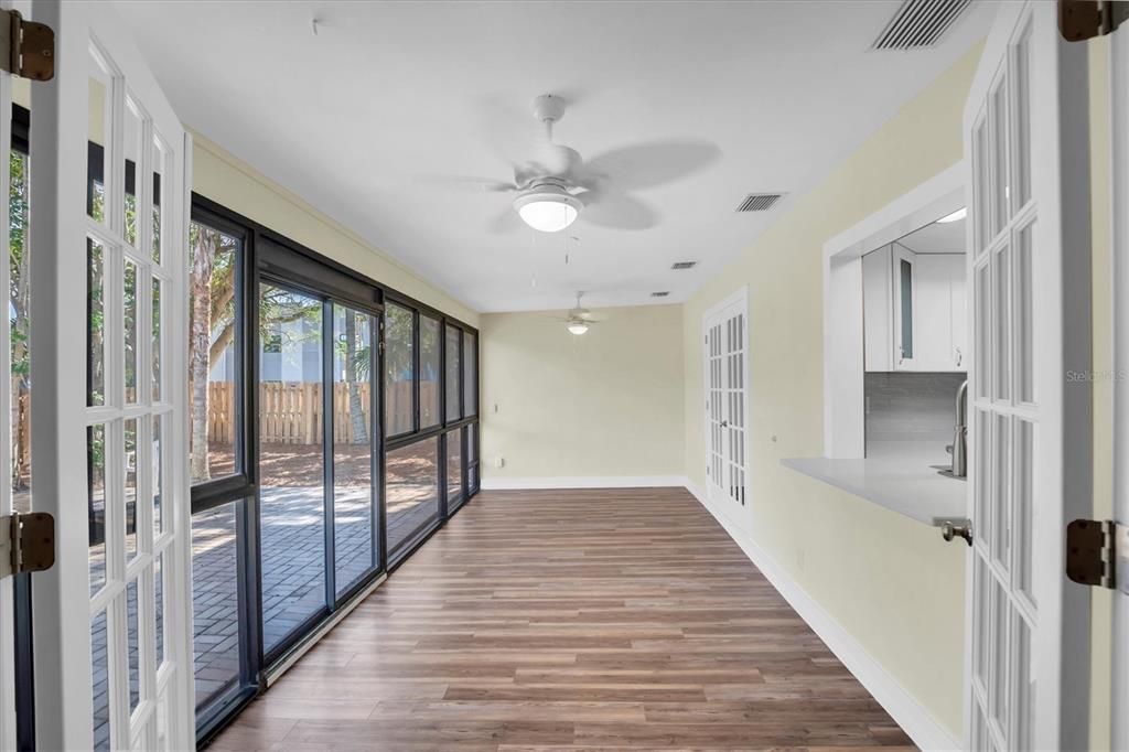 Air Conditioned Enclosed Porch (Florida Room)