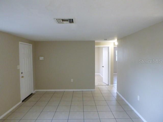 For Rent: $1,675 (2 beds, 1 baths, 907 Square Feet)