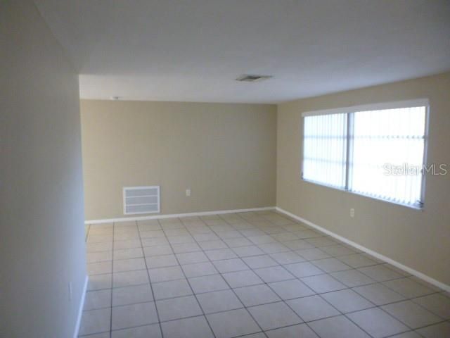 For Rent: $1,675 (2 beds, 1 baths, 907 Square Feet)