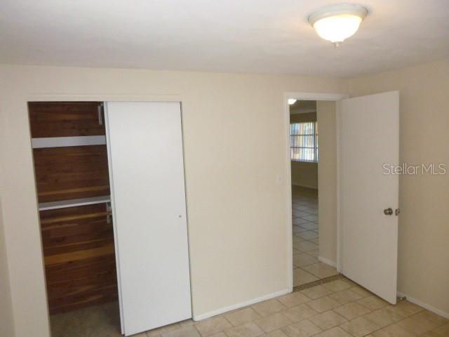 For Rent: $1,675 (2 beds, 1 baths, 907 Square Feet)