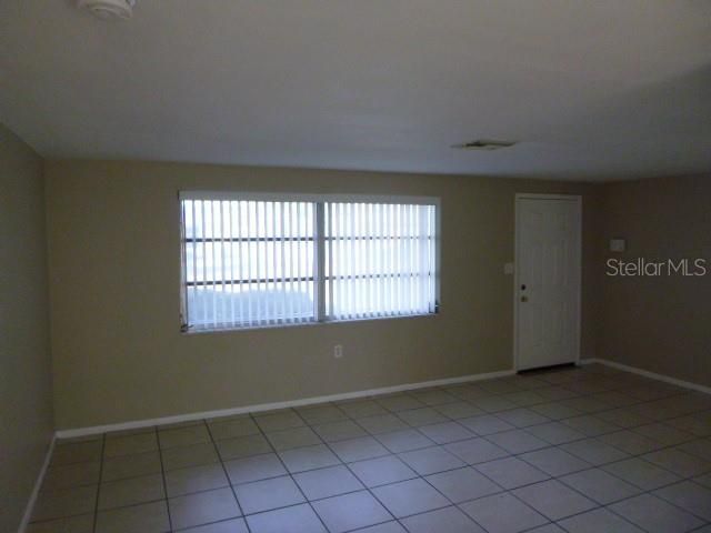 For Rent: $1,675 (2 beds, 1 baths, 907 Square Feet)