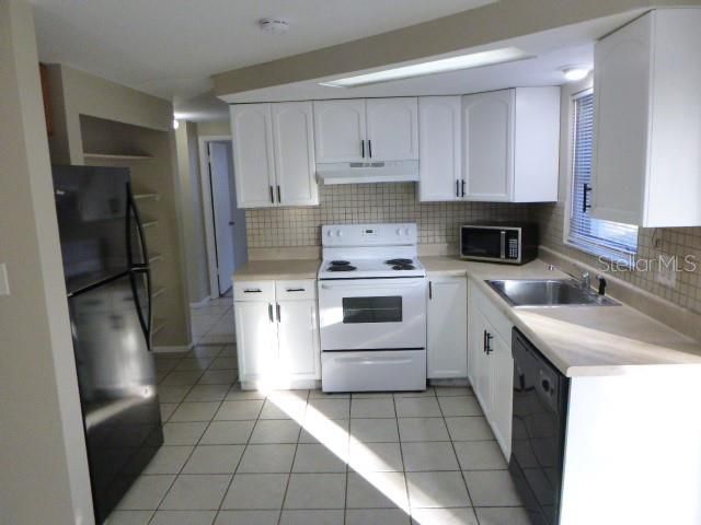 For Rent: $1,675 (2 beds, 1 baths, 907 Square Feet)