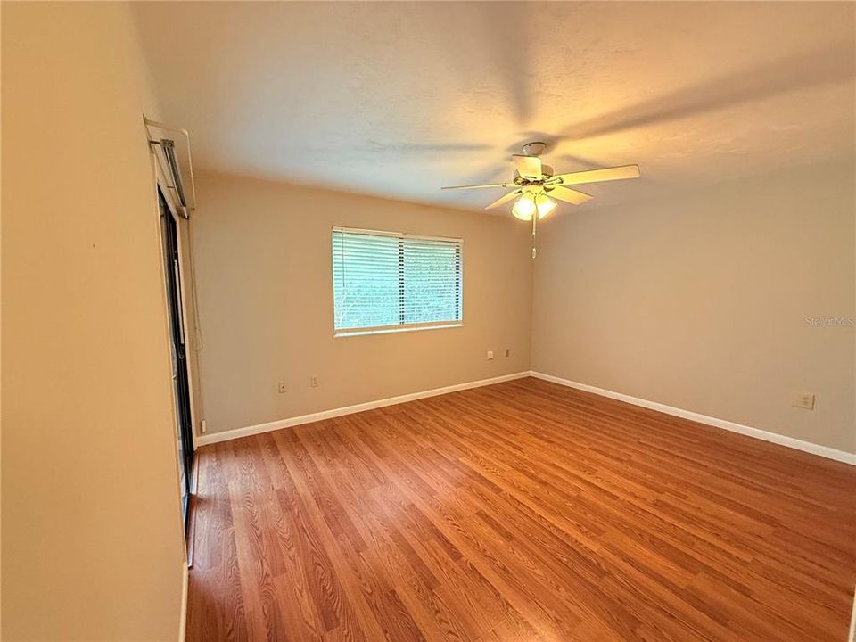 For Sale: $230,000 (2 beds, 2 baths, 1153 Square Feet)