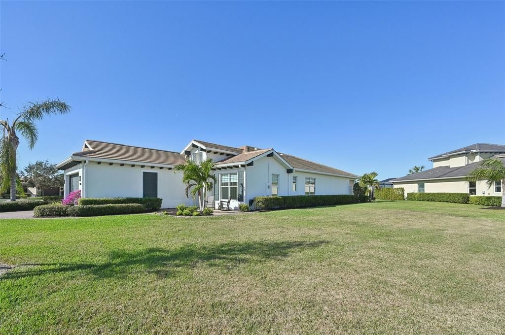 For Sale: $825,000 (3 beds, 2 baths, 2288 Square Feet)