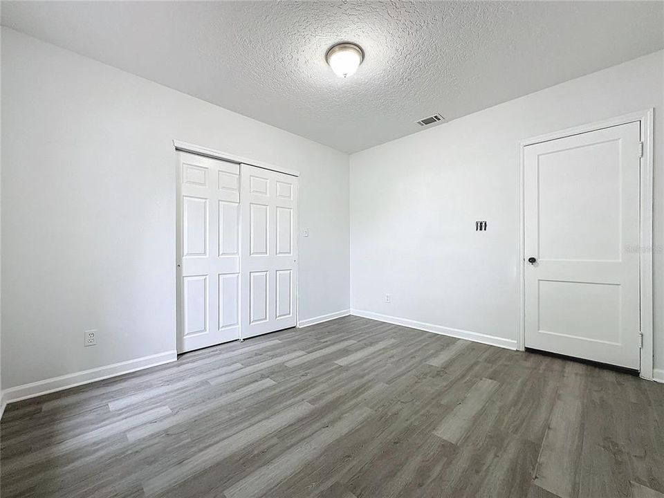 For Sale: $279,000 (3 beds, 1 baths, 1096 Square Feet)