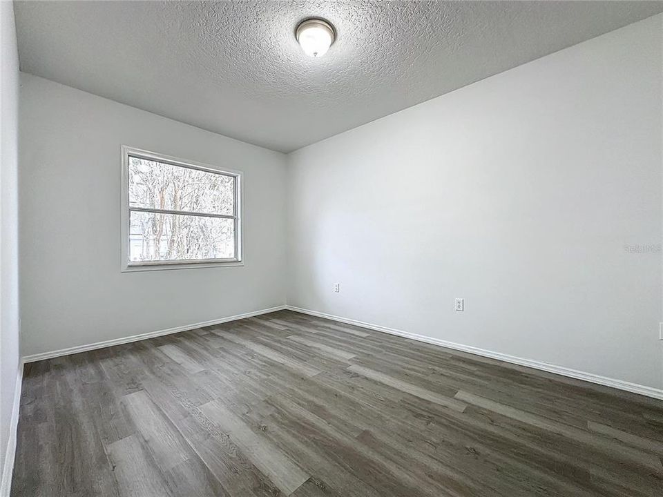 For Sale: $279,000 (3 beds, 1 baths, 1096 Square Feet)