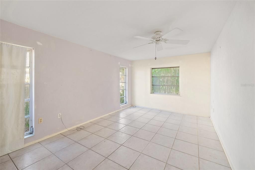 Active With Contract: $429,900 (2 beds, 2 baths, 1796 Square Feet)