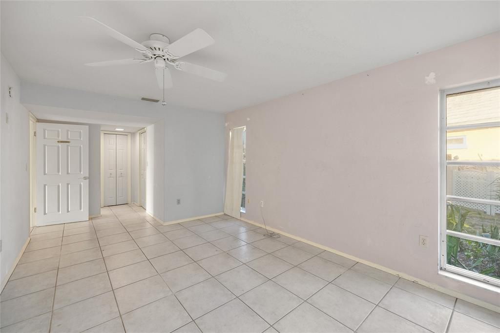 Active With Contract: $429,900 (2 beds, 2 baths, 1796 Square Feet)