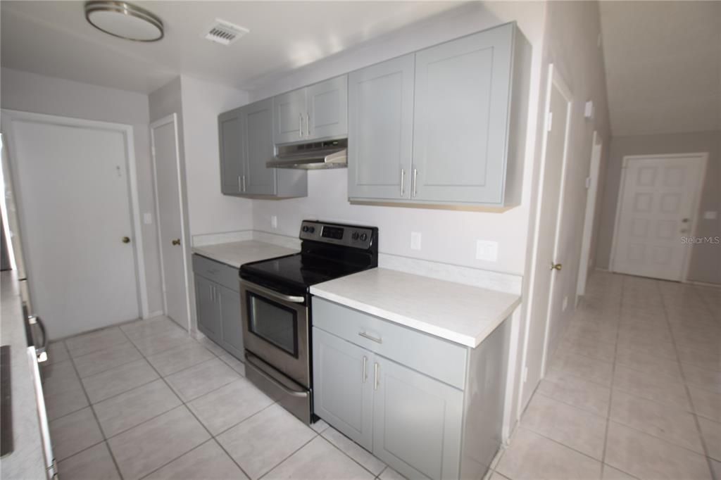 For Rent: $2,200 (3 beds, 2 baths, 1132 Square Feet)