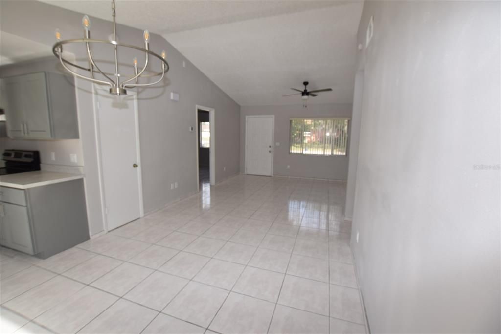 For Rent: $2,200 (3 beds, 2 baths, 1132 Square Feet)