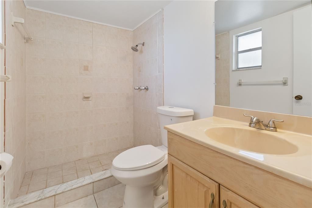 Active With Contract: $385,000 (3 beds, 2 baths, 1923 Square Feet)