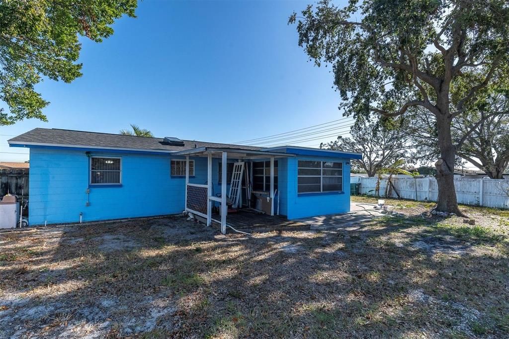 For Sale: $218,000 (2 beds, 2 baths, 1090 Square Feet)