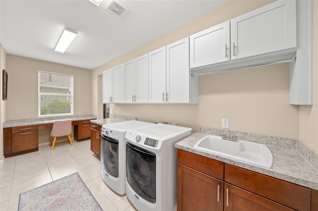 For Sale: $375,000 (2 beds, 2 baths, 1857 Square Feet)