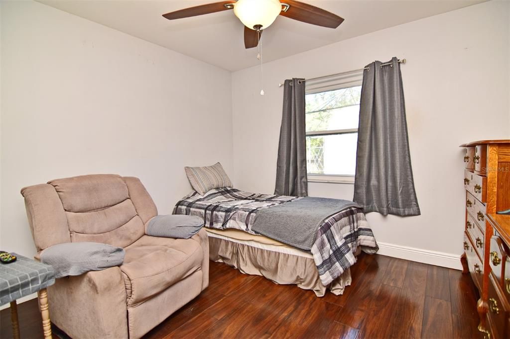 For Sale: $365,000 (3 beds, 2 baths, 1324 Square Feet)