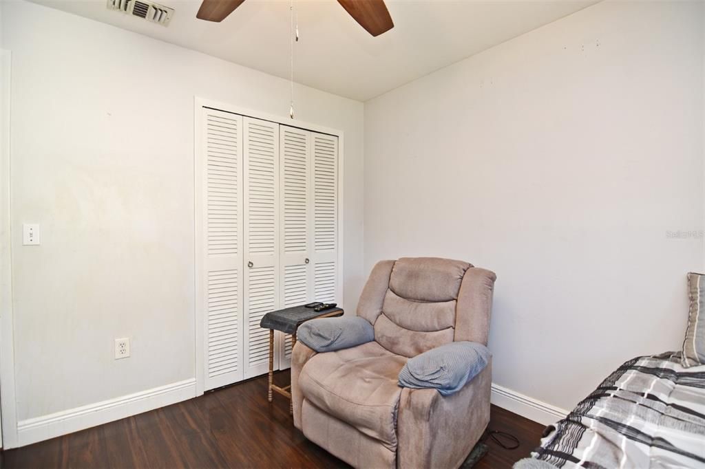 For Sale: $365,000 (3 beds, 2 baths, 1324 Square Feet)