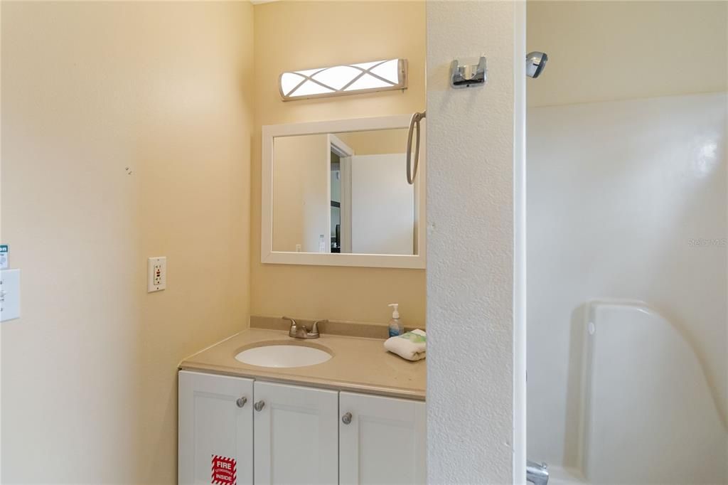 For Sale: $246,000 (2 beds, 2 baths, 1052 Square Feet)