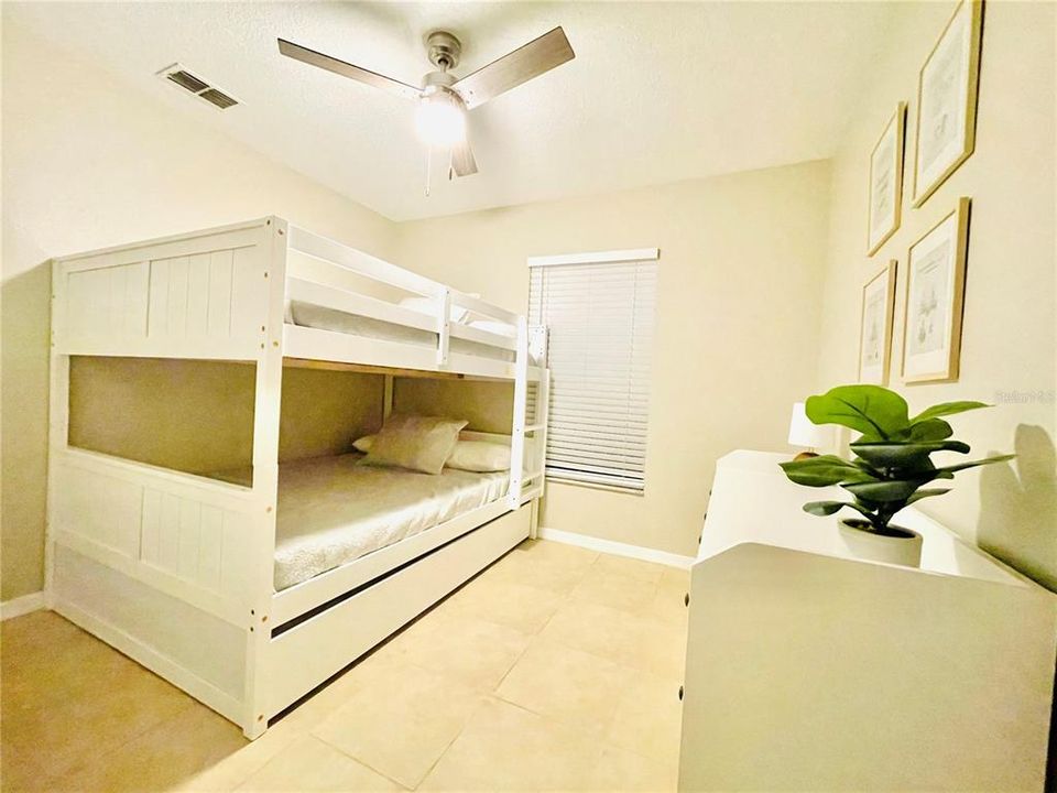 For Rent: $2,590 (3 beds, 2 baths, 1104 Square Feet)