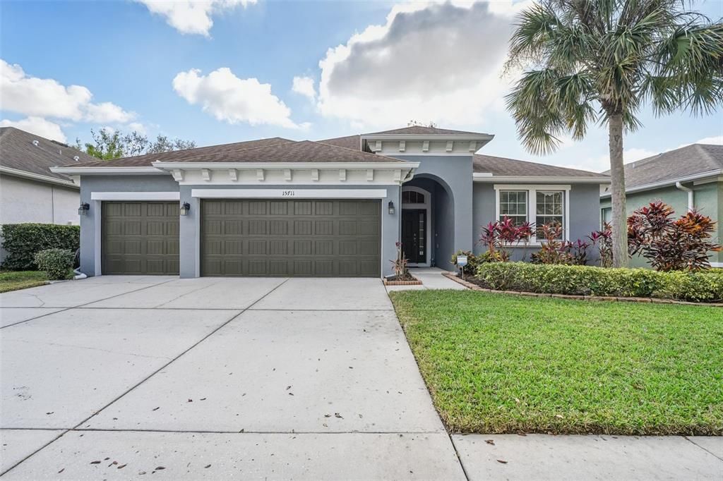 For Sale: $549,990 (4 beds, 2 baths, 2379 Square Feet)