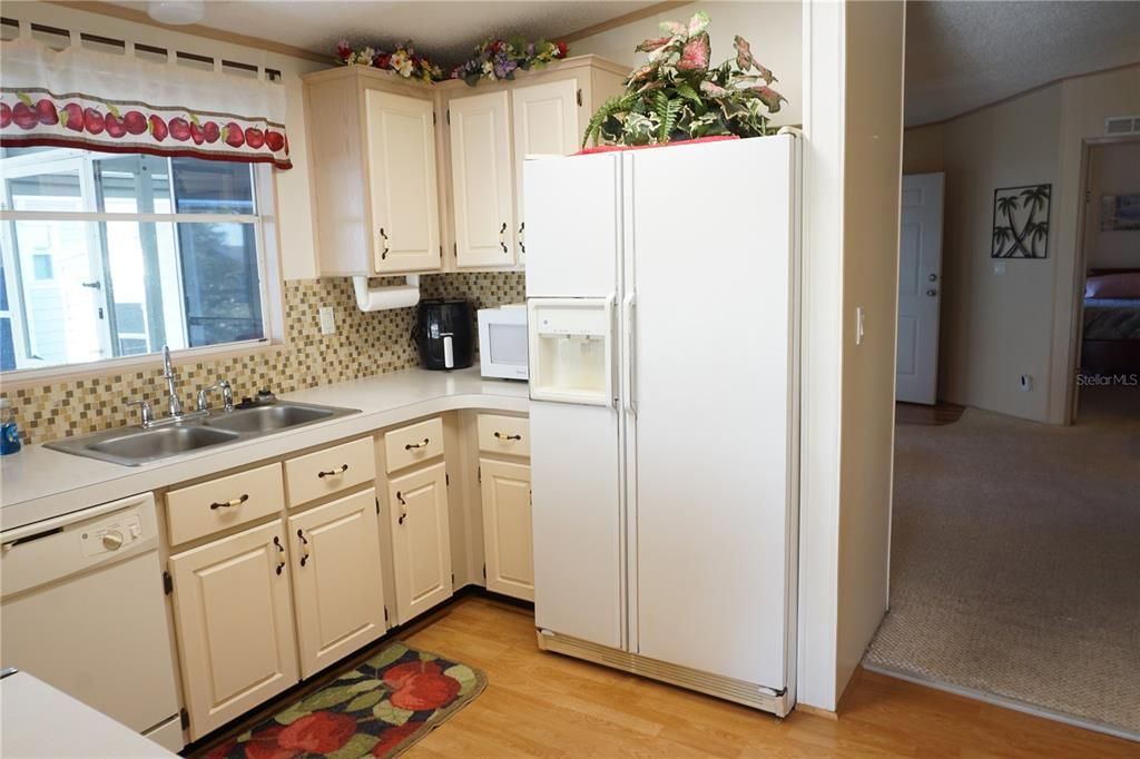 Spacious bright kitchen