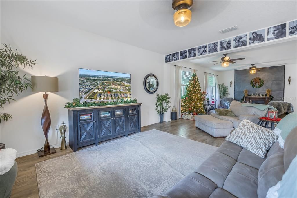 For Sale: $839,000 (4 beds, 2 baths, 2967 Square Feet)