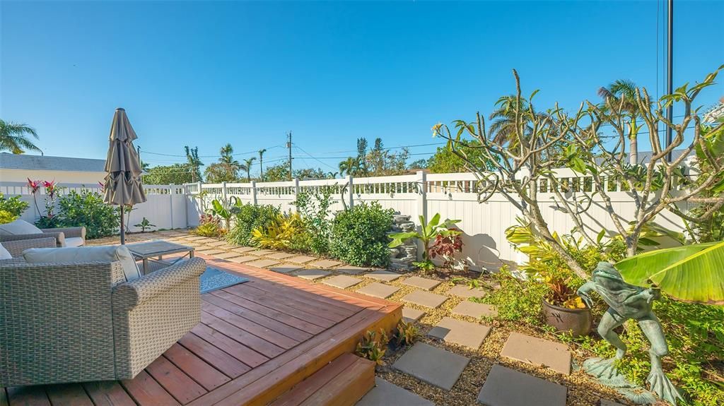 Front patio/deck area.