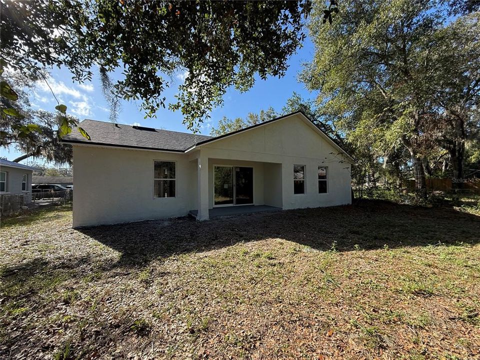 For Sale: $335,000 (3 beds, 2 baths, 1259 Square Feet)