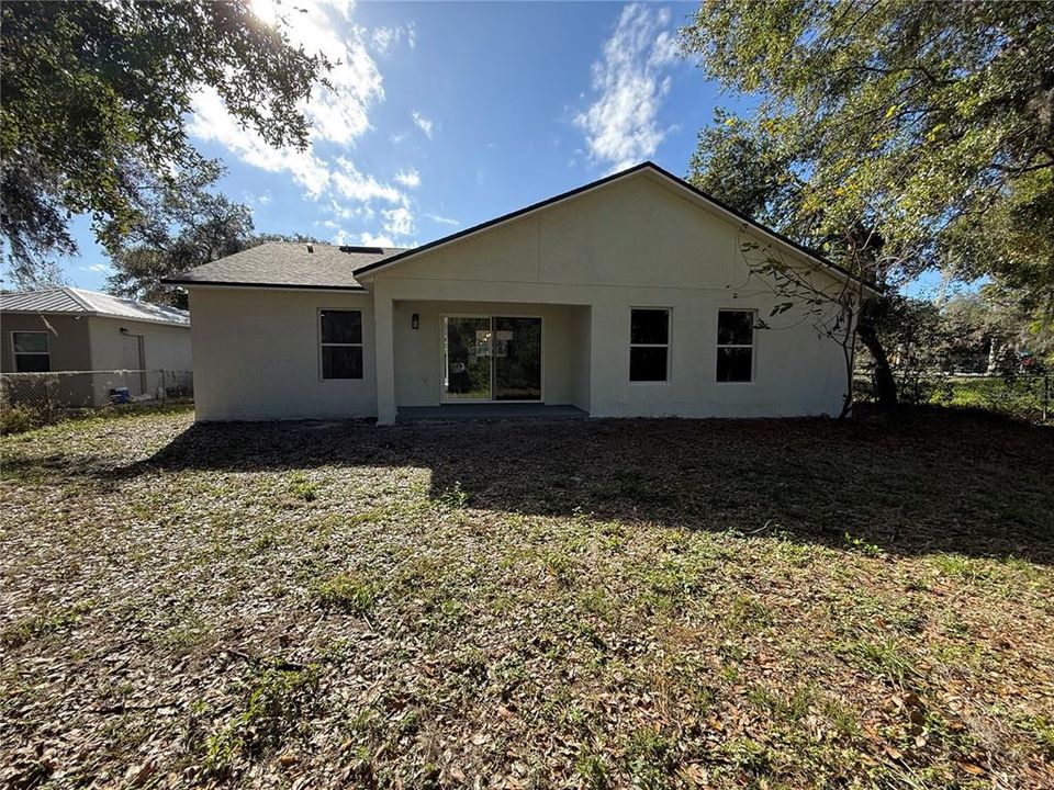 For Sale: $335,000 (3 beds, 2 baths, 1259 Square Feet)