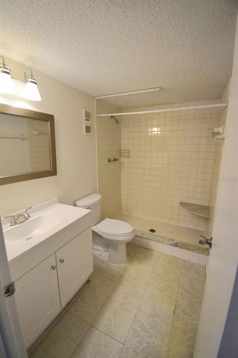 For Sale: $162,000 (2 beds, 2 baths, 965 Square Feet)