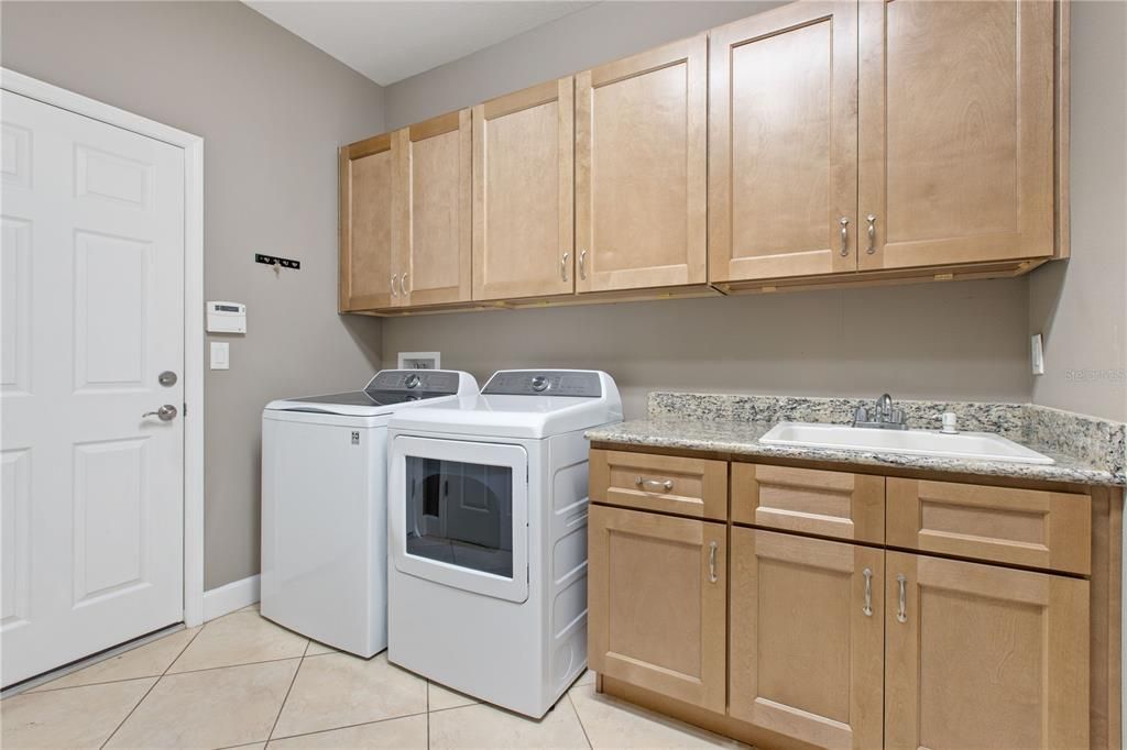 For Sale: $440,000 (2 beds, 2 baths, 1854 Square Feet)