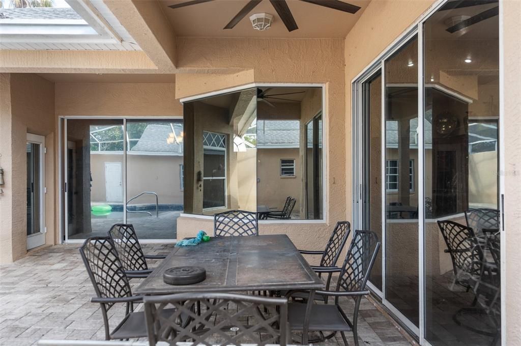 2 Covered lanai areas for outdoor living space...tables or couches!