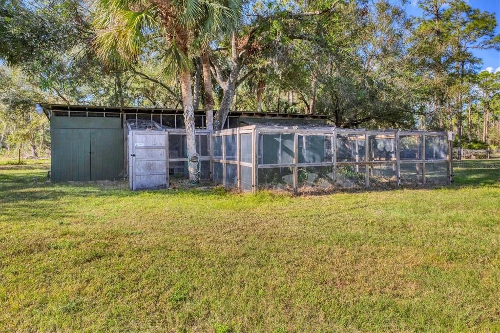 Electrified Chicken House with Cage, New Metal Roof 2023, 3 Rooms and Nesting Boxes