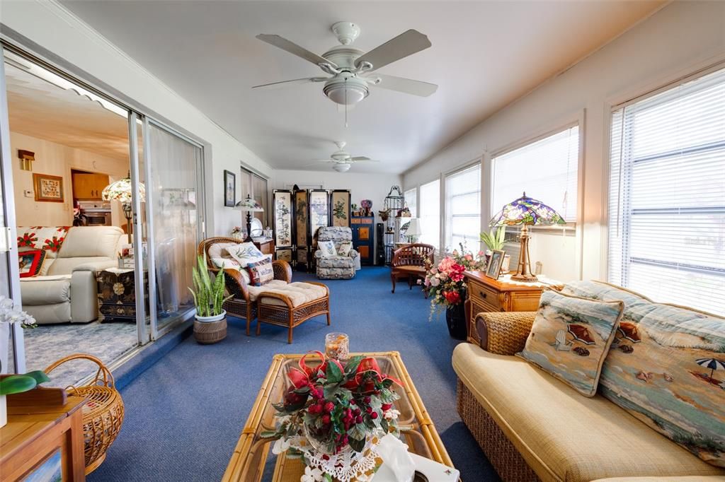 For Sale: $319,900 (2 beds, 2 baths, 1682 Square Feet)