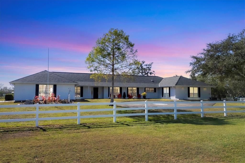 For Sale: $1,400,000 (4 beds, 3 baths, 3218 Square Feet)